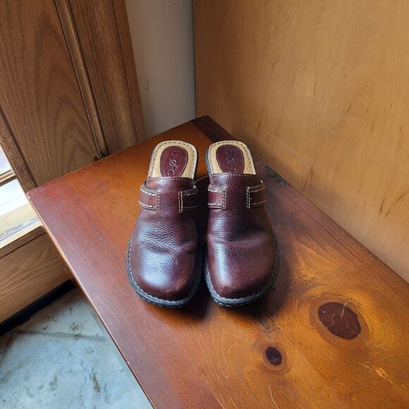 Born Shoes - Born Leather Clogs - Size 7